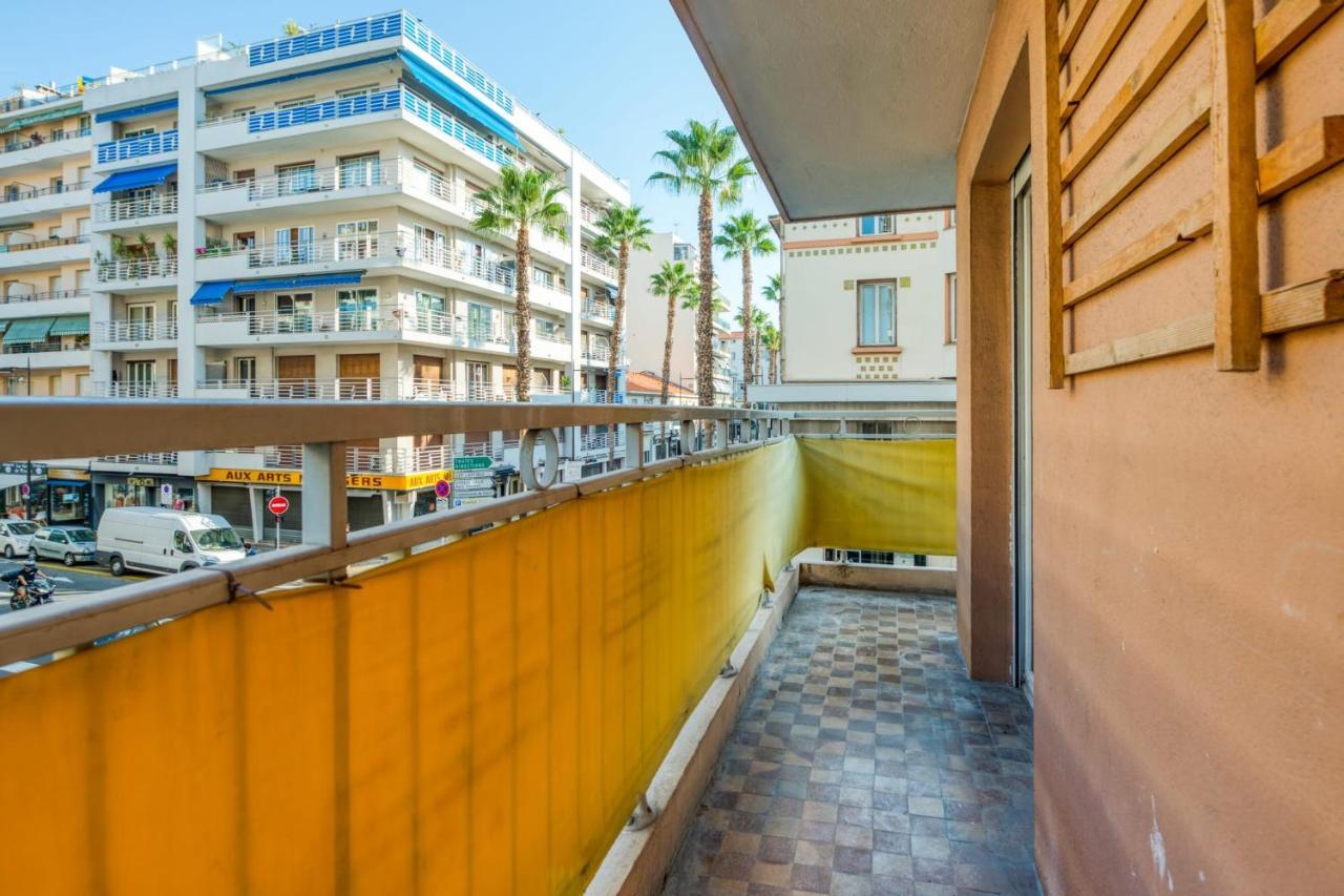 Appartement Wilsonia - Welkeys Antibes Bagian luar foto